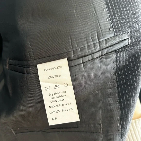 Calvin Klein Dark Gray Striped Blazer (100% Wool) - Picture 3 of 4